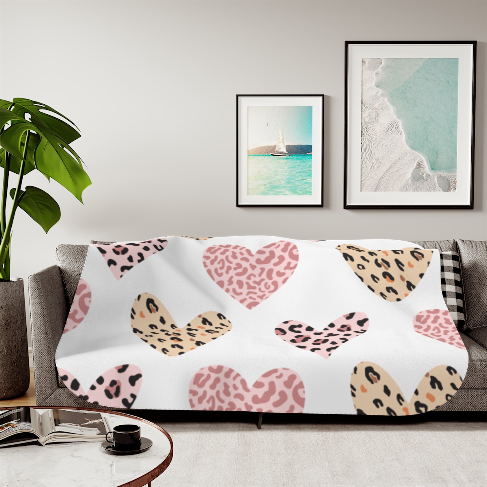 Cozy Sherpa Blanket, Heart Patterns, Warm Throw for Home Decor, Perfect for Gifting, Valentine's Day, Birthday, Cuddle Up, Soft Blanket