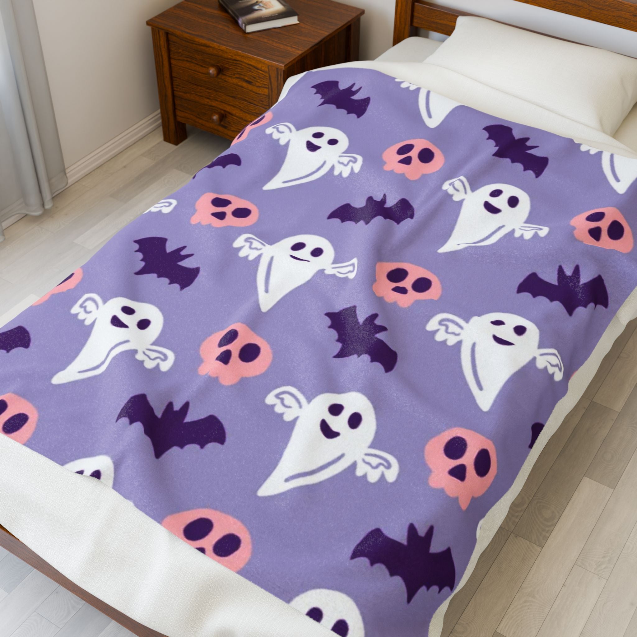 Ghost & Skull Velveteen Plush Blanket | Cozy Halloween Decor, Soft Throw Blanket, Ghostly Gift, Kids Blanket, Spooky Home