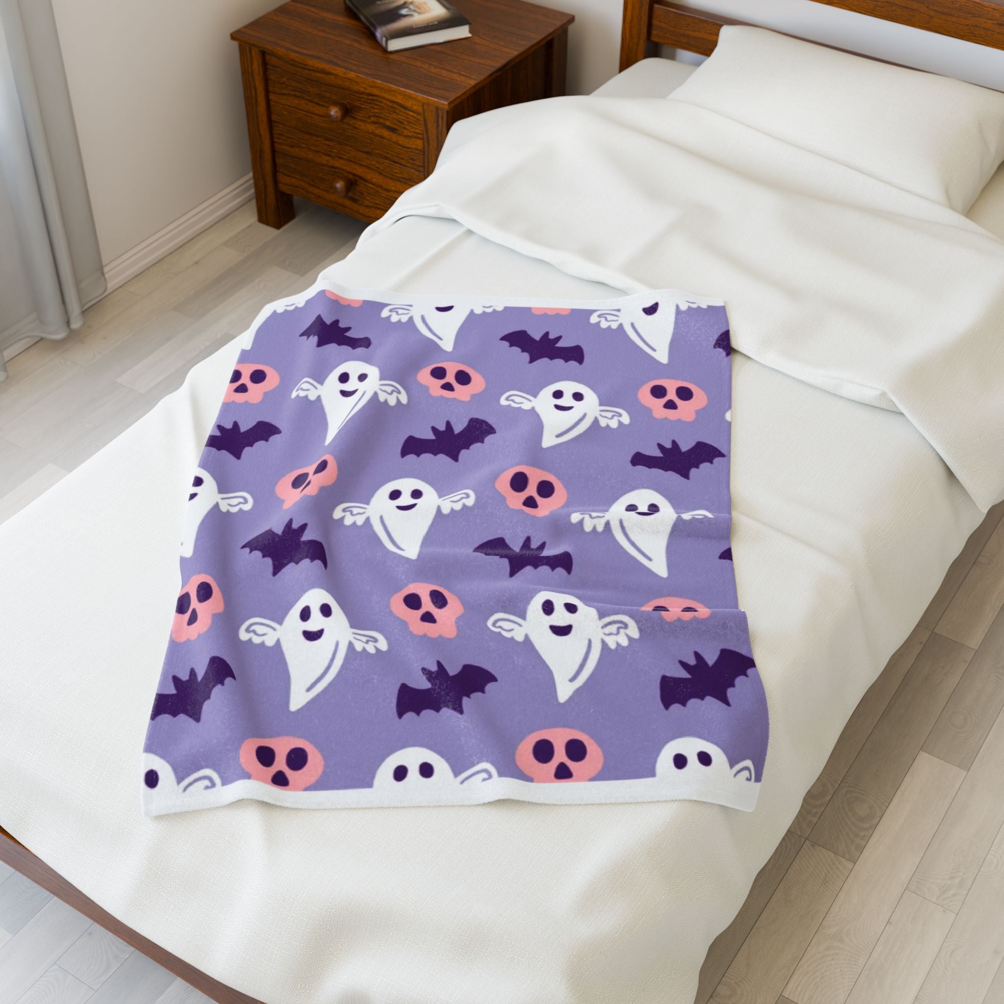 Ghost & Skull Velveteen Plush Blanket | Cozy Halloween Decor, Soft Throw Blanket, Ghostly Gift, Kids Blanket, Spooky Home