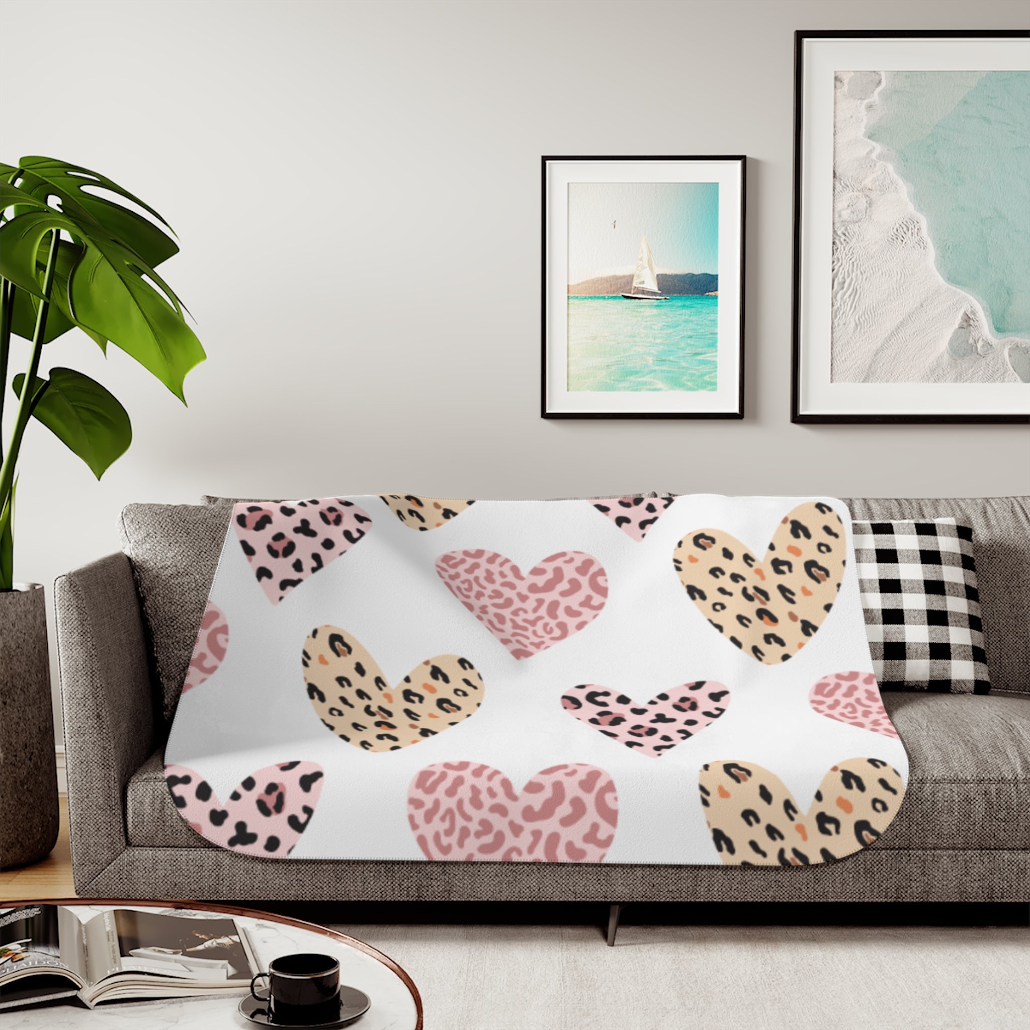 Cozy Sherpa Blanket, Heart Patterns, Warm Throw for Home Decor, Perfect for Gifting, Valentine's Day, Birthday, Cuddle Up, Soft Blanket