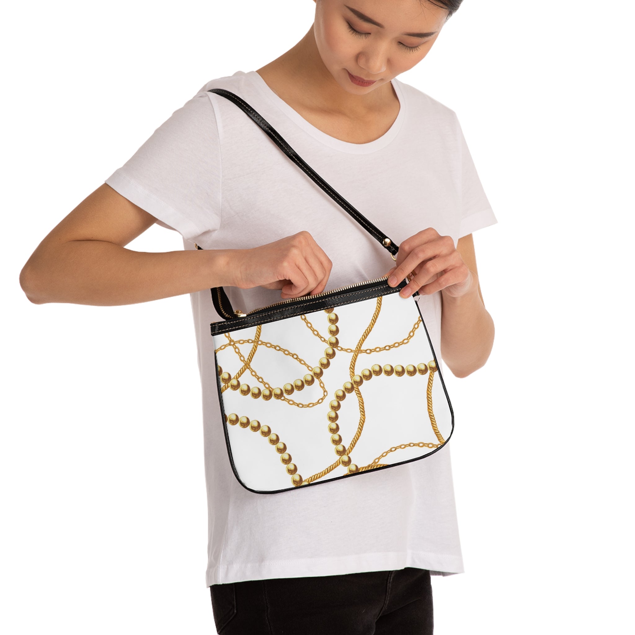Chic Small Shoulder Bag with Gold Chain Design, Stylish Crossbody Purse, Fashion Accessory for Everyday Use, Perfect Gift for Her, [...]