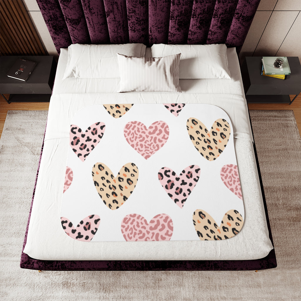 Cozy Sherpa Blanket, Heart Patterns, Warm Throw for Home Decor, Perfect for Gifting, Valentine's Day, Birthday, Cuddle Up, Soft Blanket
